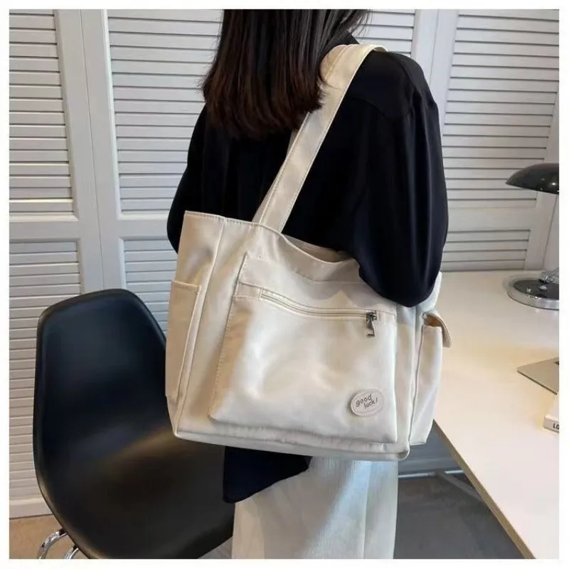 Casual Canvas Tote Bag – Large Capacity Commuter Handbag