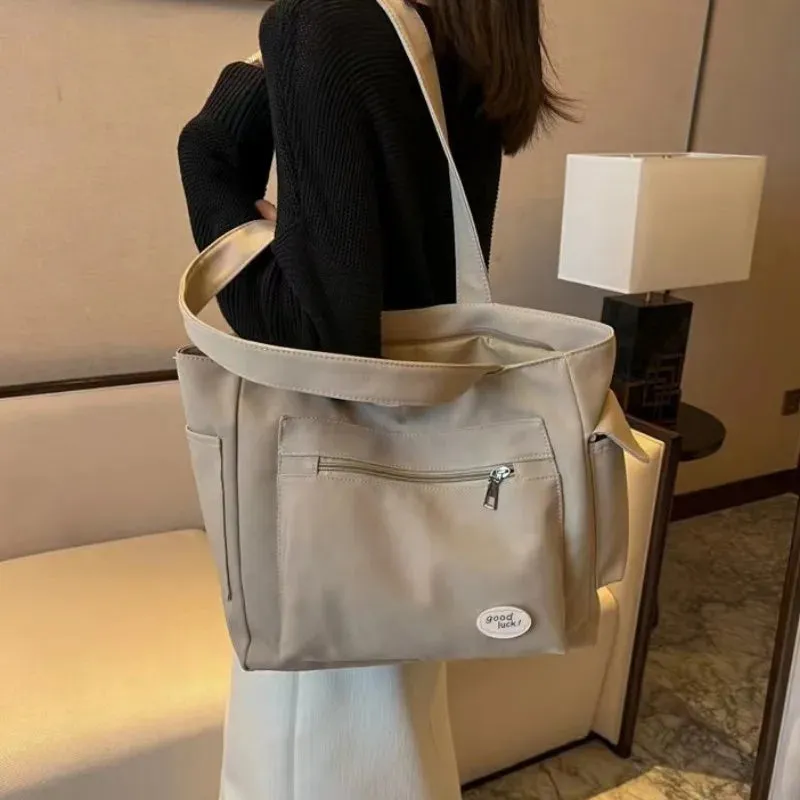 Casual Canvas Tote Bag – Large Capacity Commuter Handbag