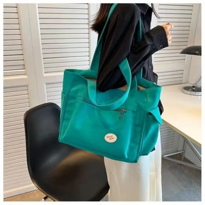 Casual Canvas Tote Bag – Large Capacity Commuter Handbag