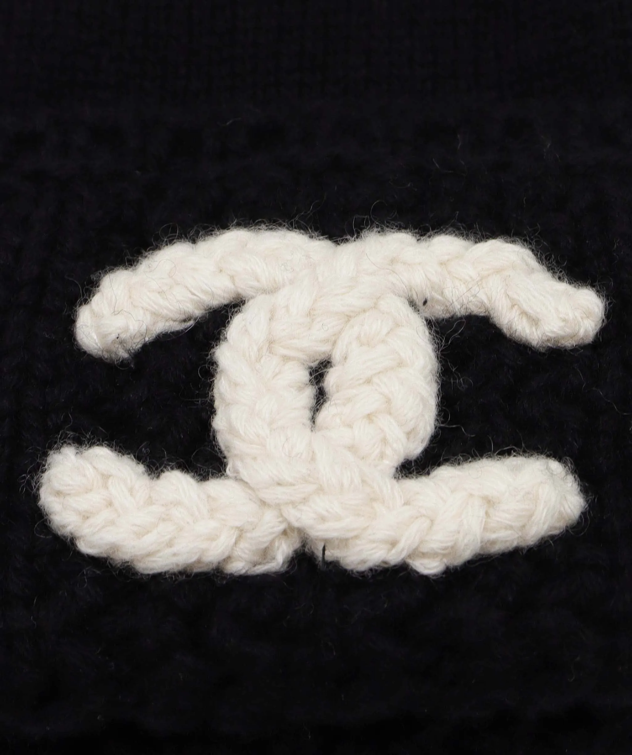 Chanel CC Logo Gloves Black White DXBK0089