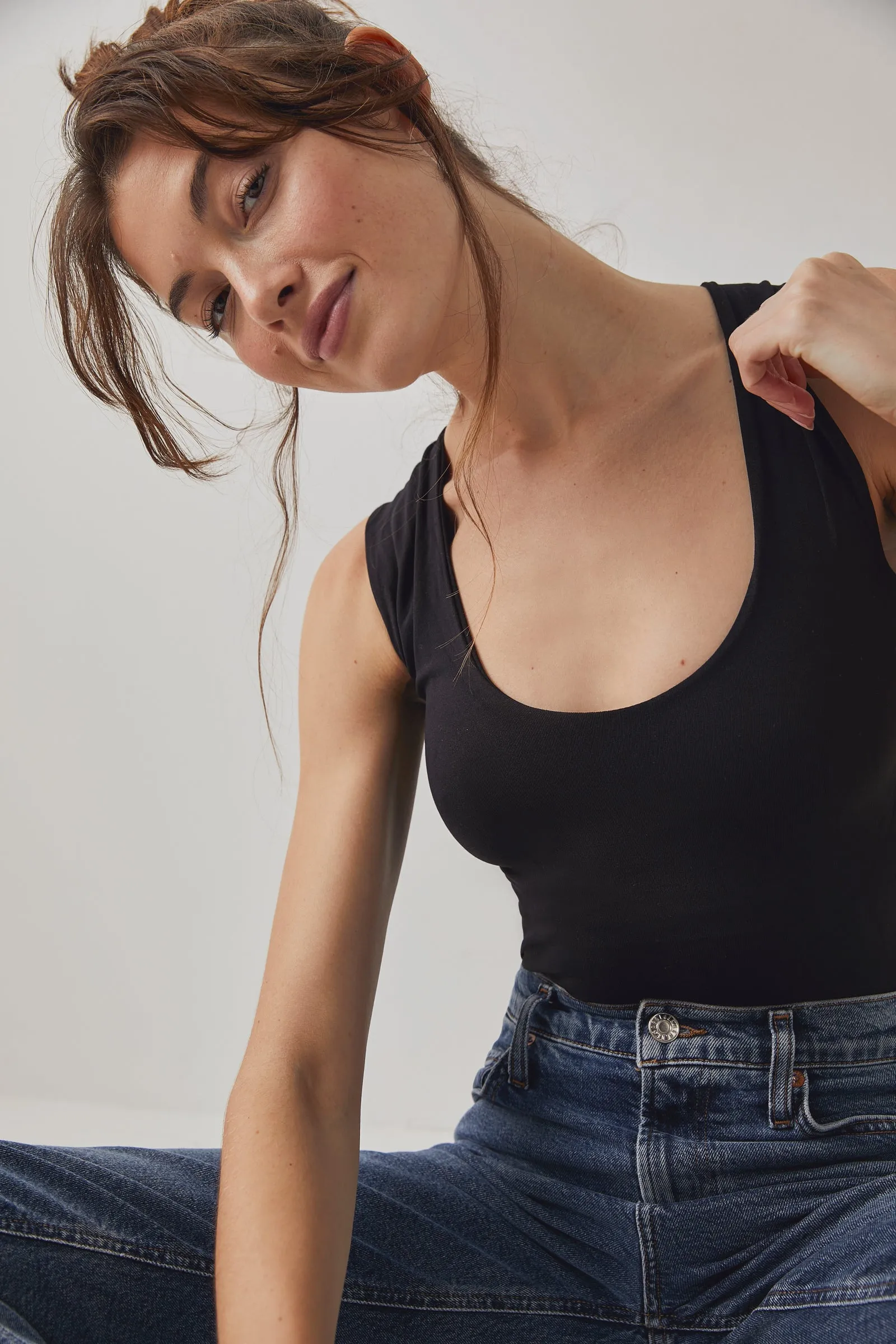 Clean Lines Muscle Cami | Black