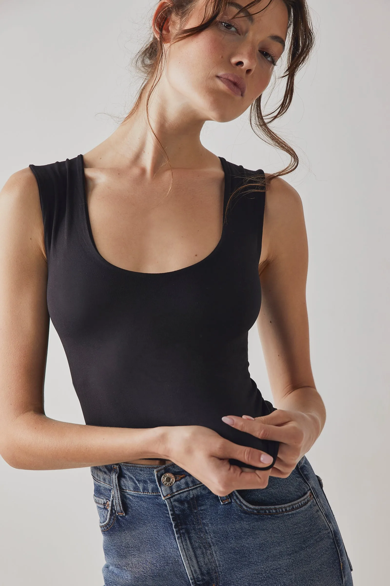 Clean Lines Muscle Cami | Black