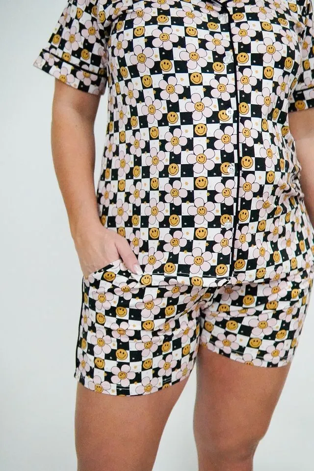 Daisy Checks Women's Short Sleeve Button Up Set
