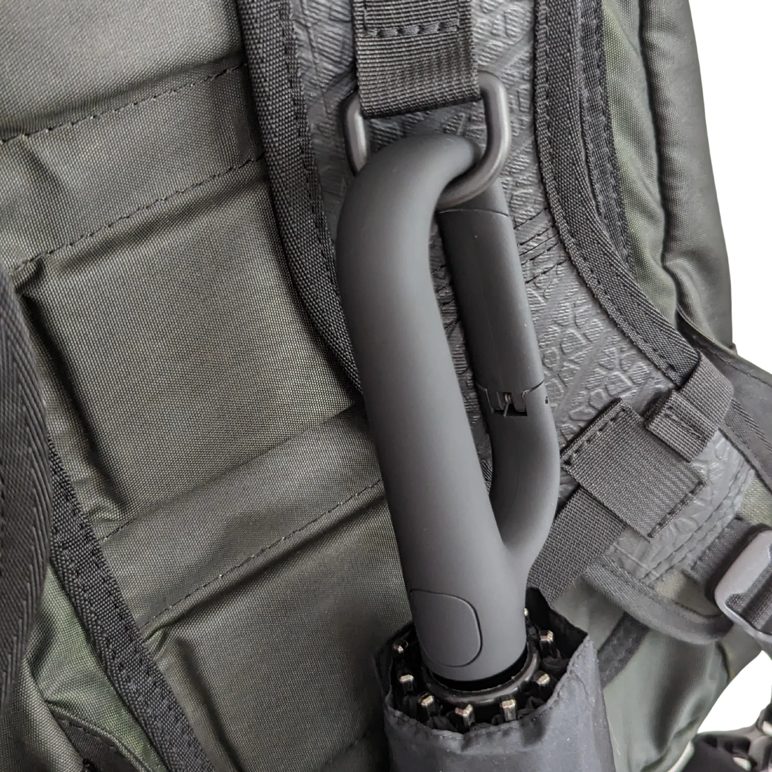 EVERYDAY | Umbrella with Never-Forget Carabiner Handle