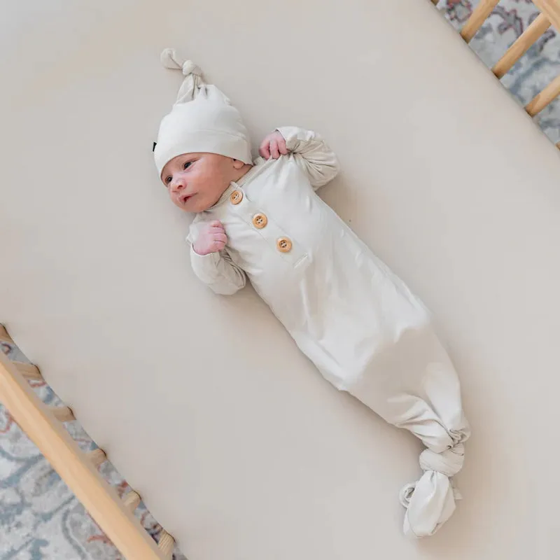 Kyte Baby Knotted Gown & Hat Set / Oat