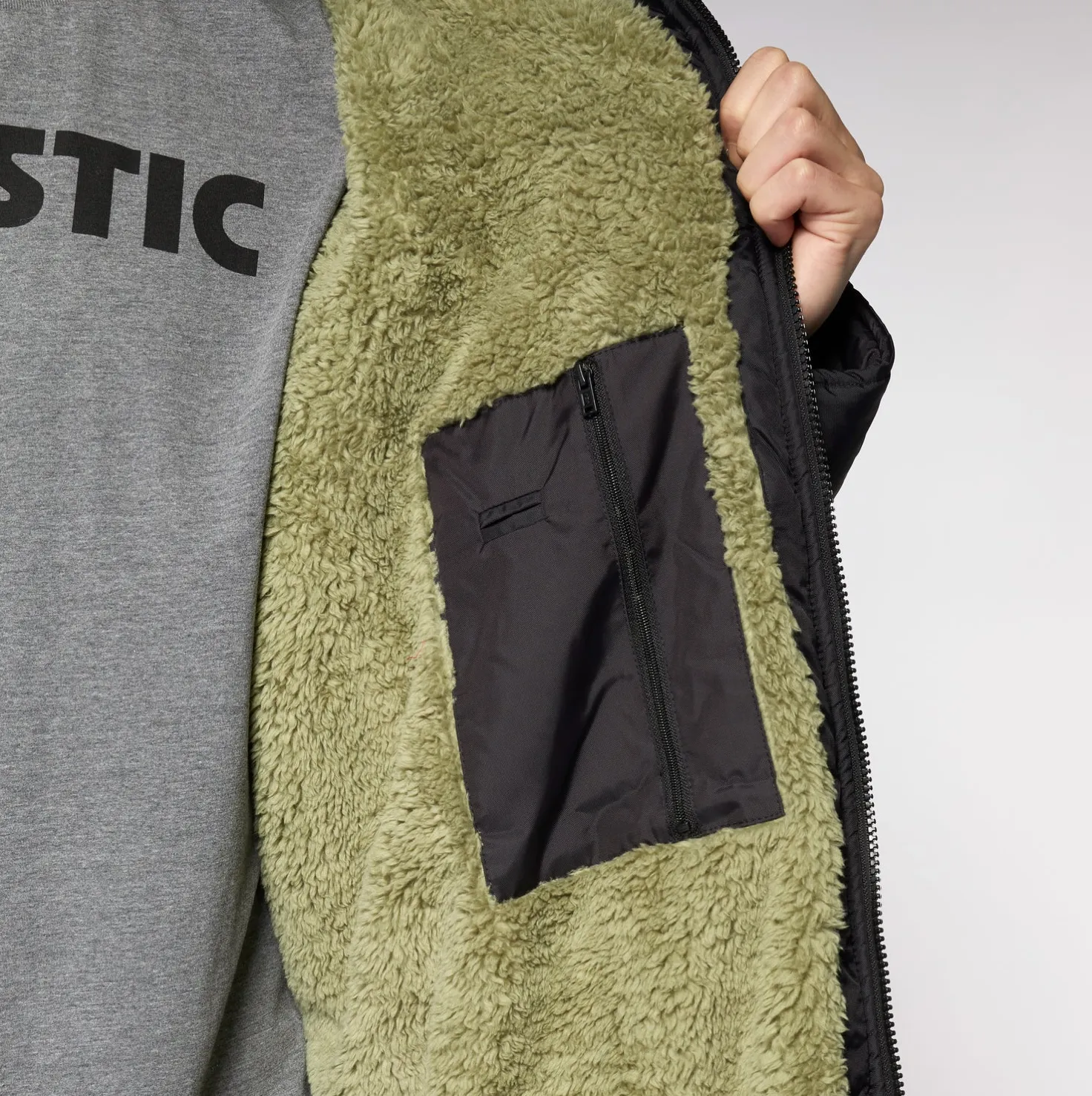 Mystic Explore 2.0 Dry Robe | Black