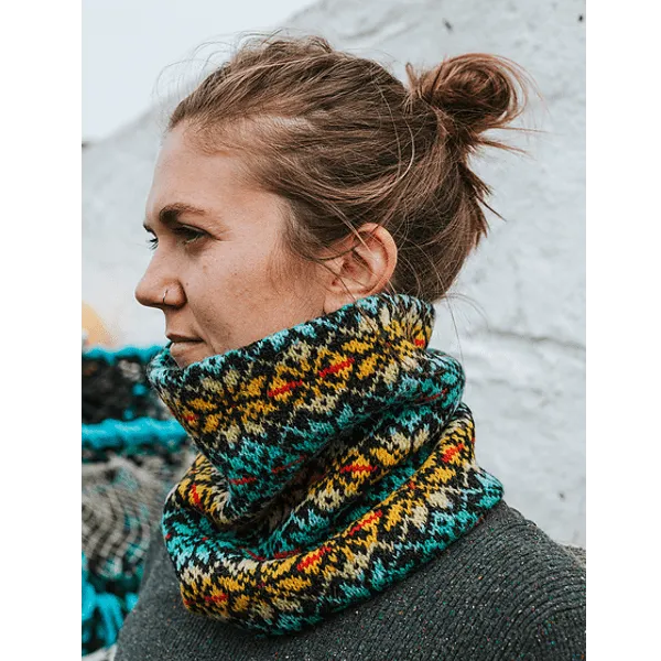 Radiant Star Cowl by Ella Gordon in J&S 2ply