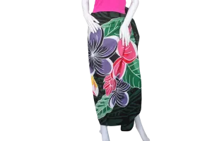 Sarong, dark green with floral and Samoan design