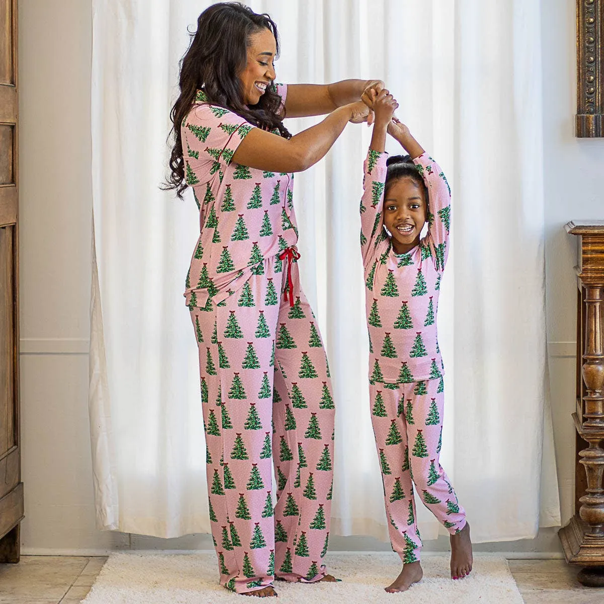 The Royal Standard - Kid's Noelle Tree Long Sleeve Pajamas   Light Pink/Multi   -Asst.: 6
