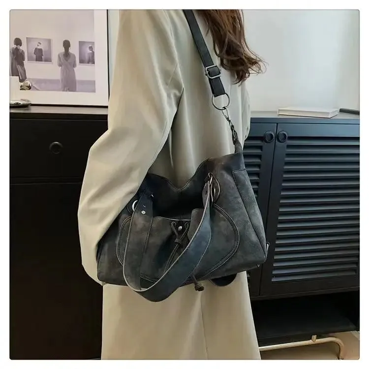 UAKISS  -  Women's Bag Autumn and Winter New Large Capacity Versatile Retro Crossbody Bag One Shoulder Commuter Tote Bag