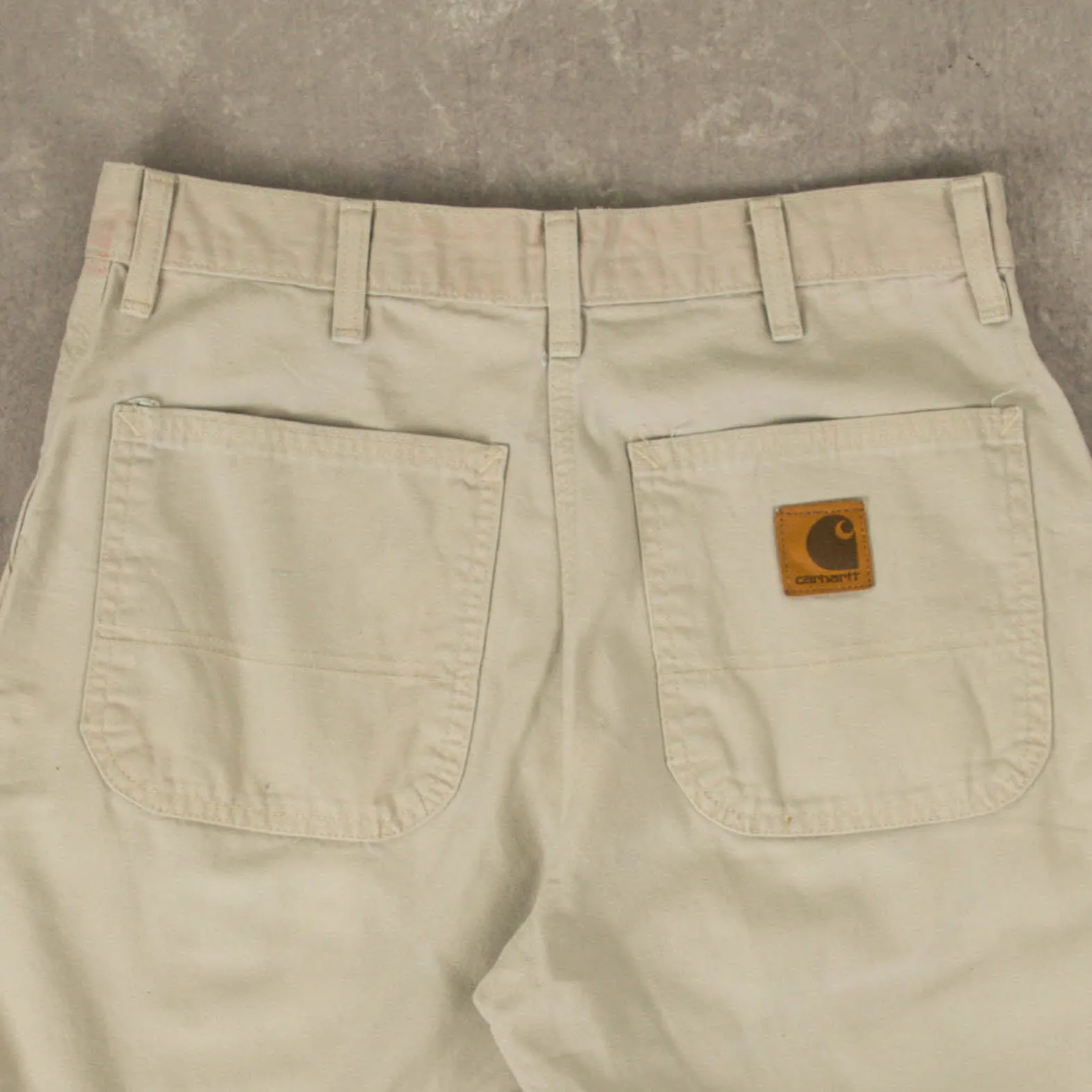WOMEN'S VINTAGE CARHARTT SINGLE KNEE SHORTS - W30