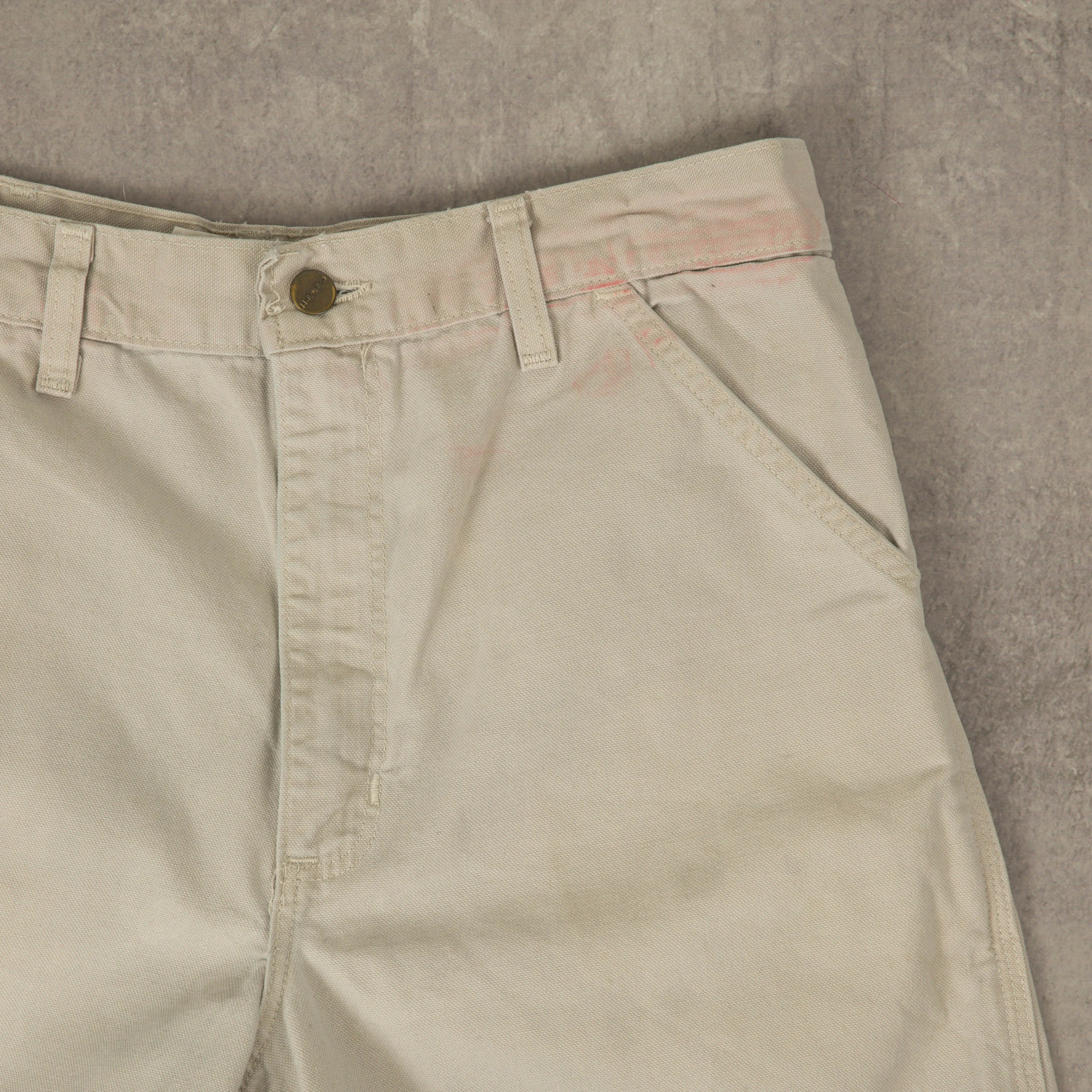 WOMEN'S VINTAGE CARHARTT SINGLE KNEE SHORTS - W30
